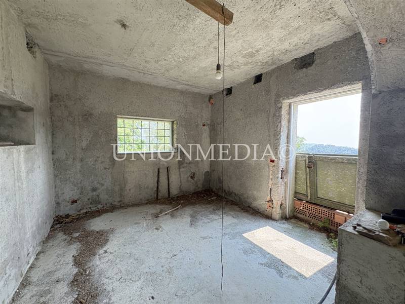 1 carignano fosdinovo rustico indipendente.jpg