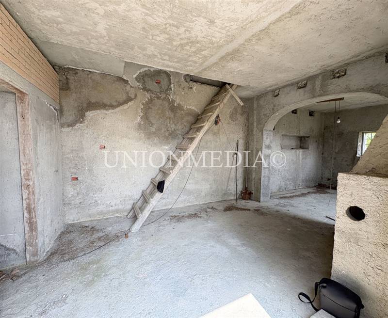 4 carignano fosdinovo rustico indipendente.jpg