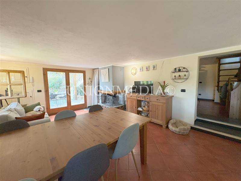 4 fosdinovo villa indipendente.jpg