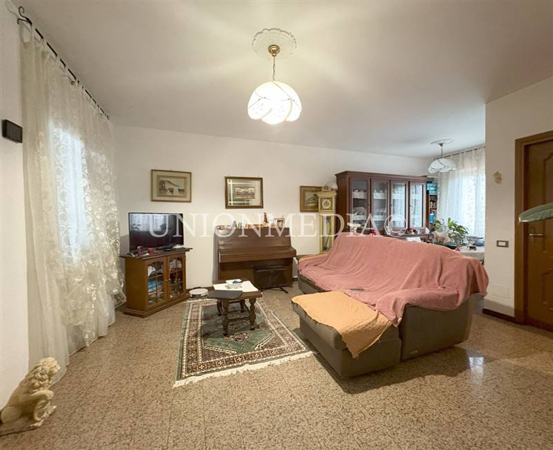 2 santo stefano di magra ponzano villetta a schier