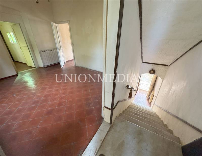 6 SARZANA CASA SEMINDIPENDENTE VILLETTA GIARDINO.j