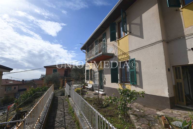 0 pitelli la spezia casa semindipendente.jpg