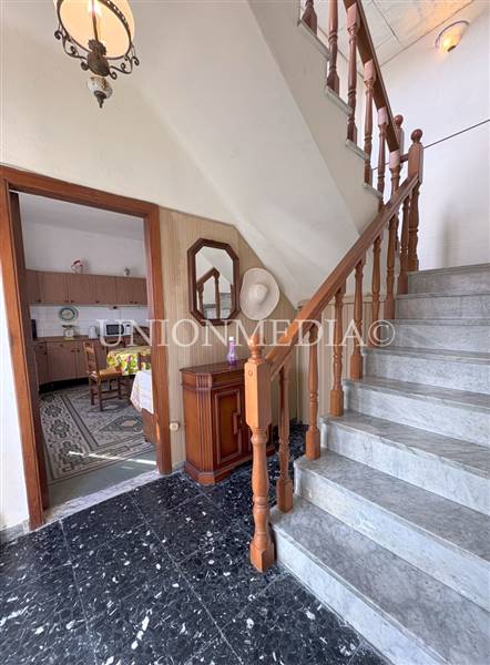 12 b pitelli la spezia casa semindipendente.jpg