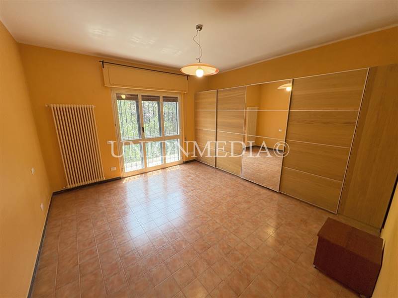 14 SARZANA CASA INDIPENDENTE CON GIARDINO.jpg