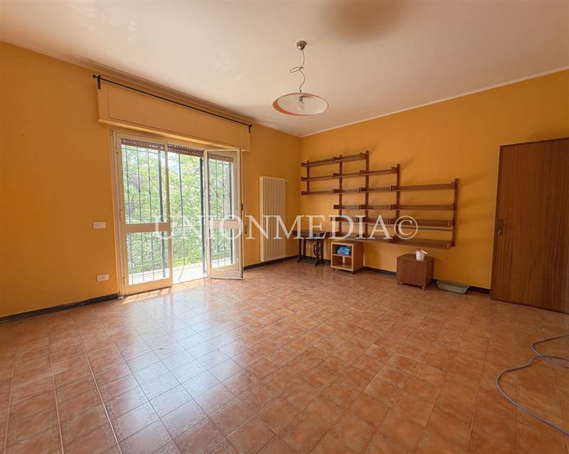 17 SARZANA CASA INDIPENDENTE CON GIARDINO.jpg