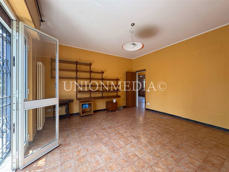 16 SARZANA CASA INDIPENDENTE CON GIARDINO.jpg