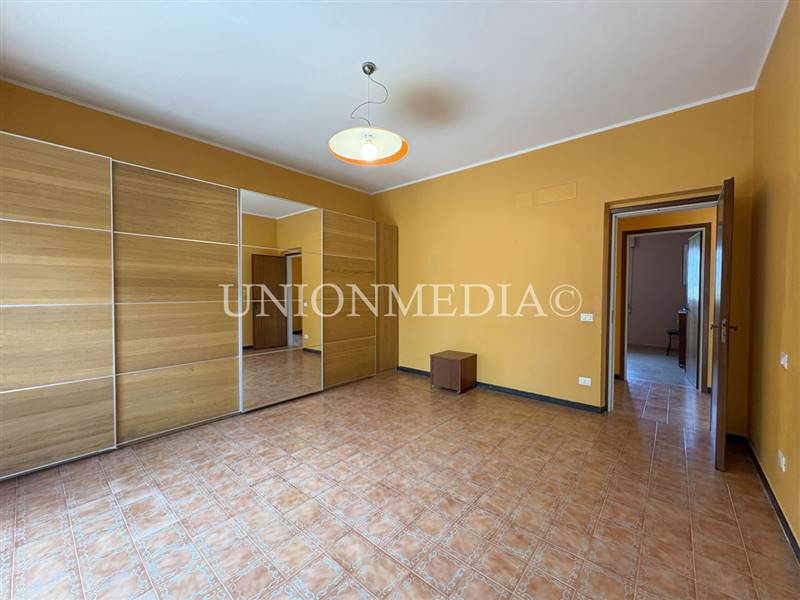 12 SARZANA CASA INDIPENDENTE CON GIARDINO.jpg