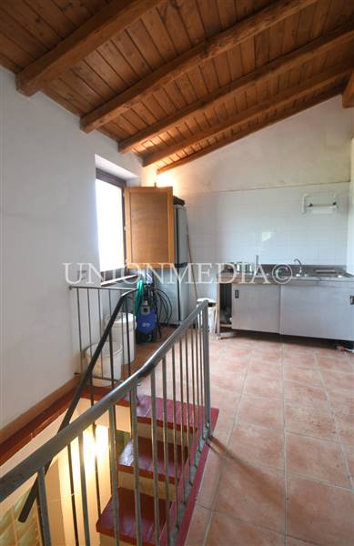 8 canepari fosdinovo casa indipendente con giardin