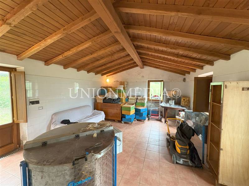 1 canepari fosdinovo casa con terreno.jpg