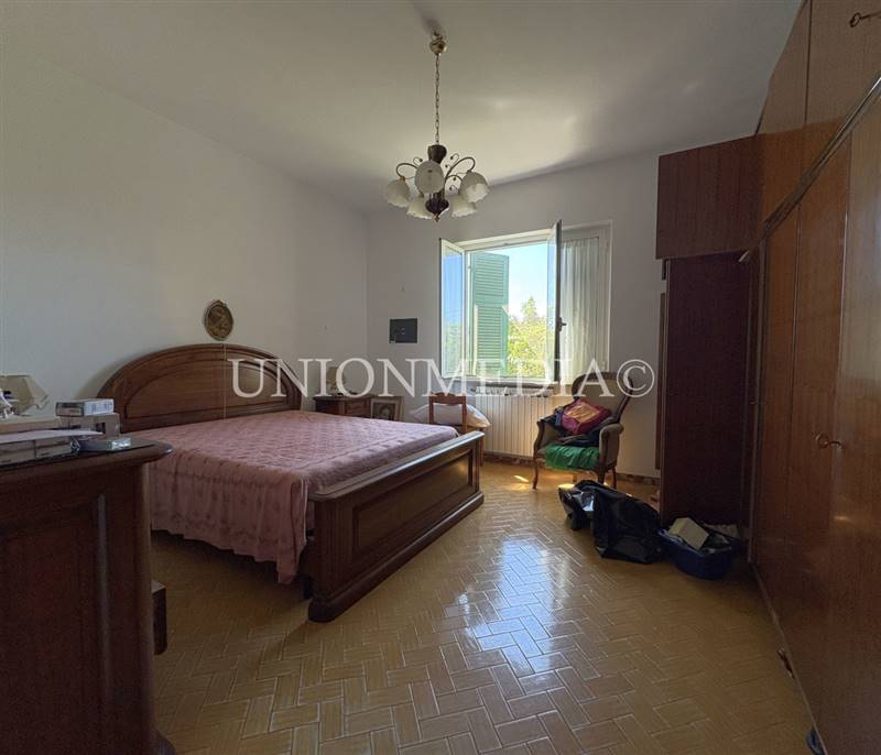 25 CASTELNUOVO MAGRA LA SPEZIA CASA INDIPENDENTE V