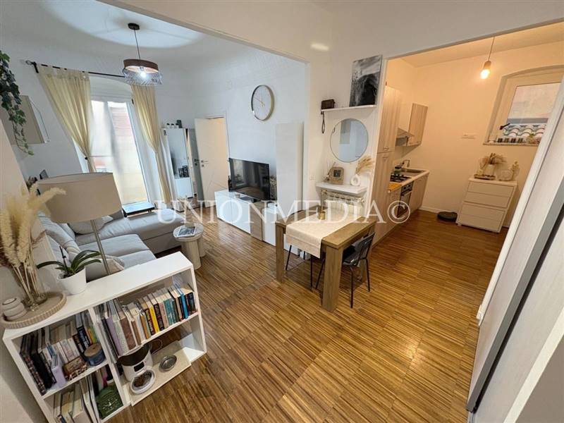 7 sarzana centro appartamento (1).jpg