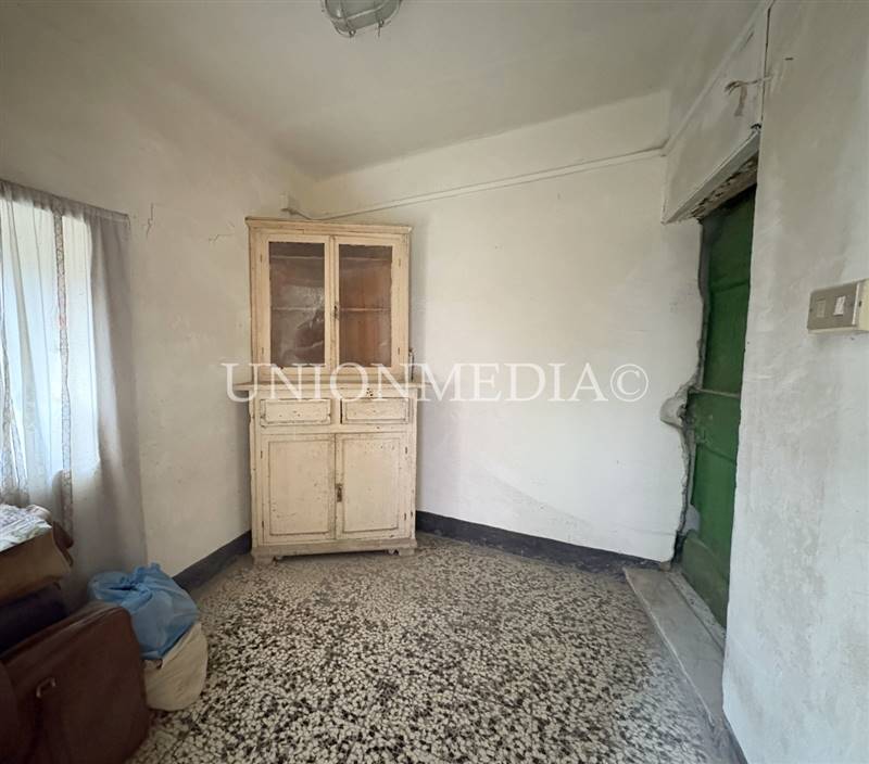 8 castelnuovo magra rustico in vendita.jpg