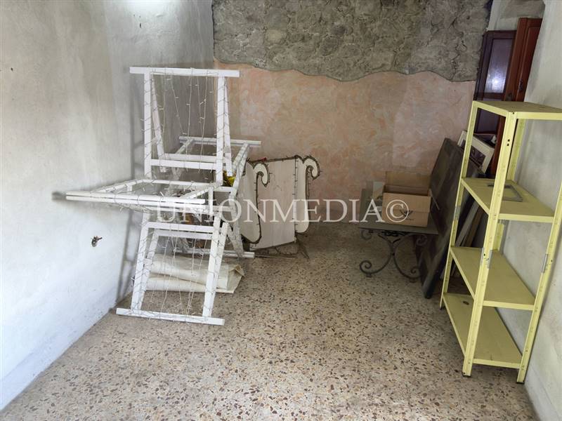 10 castelnuovo magra rustico in vendita.jpg