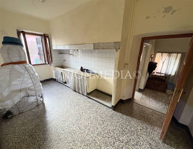 12 castelnuovo magra rustico in vendita.jpg