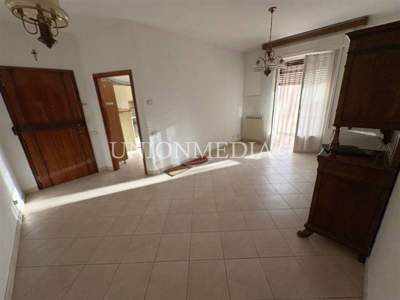 5 sarzana centro appartamento.jpg