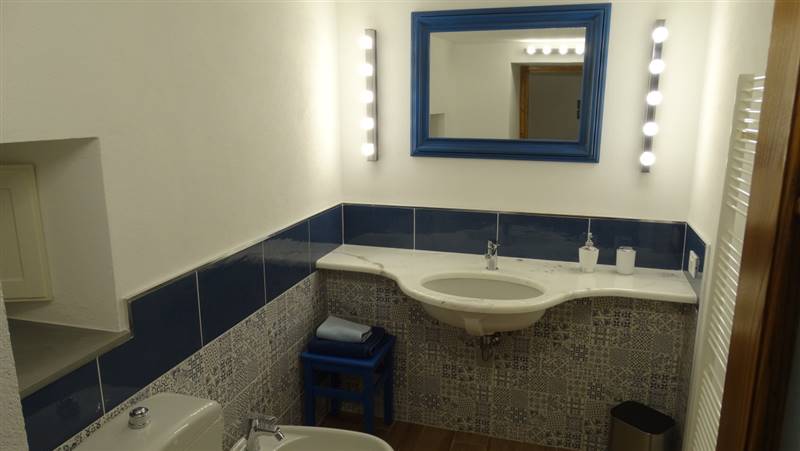 BAGNO GIU DSC00930.JPG