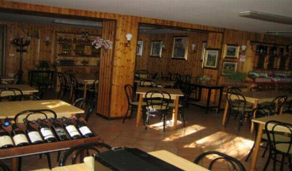 sala ristorante 2  25 1 08.JPG