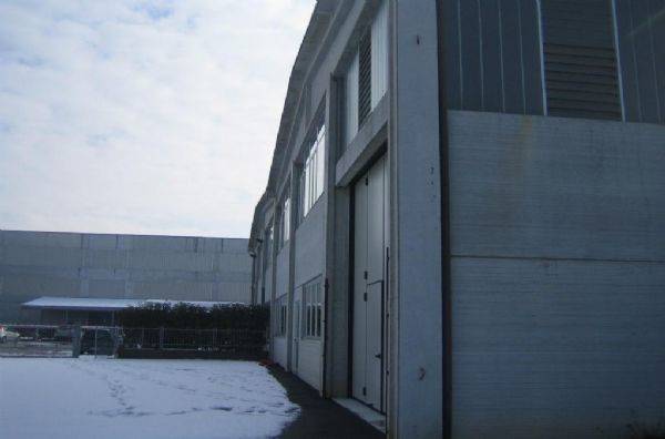 capannone vinovo antonioli 002.jpg