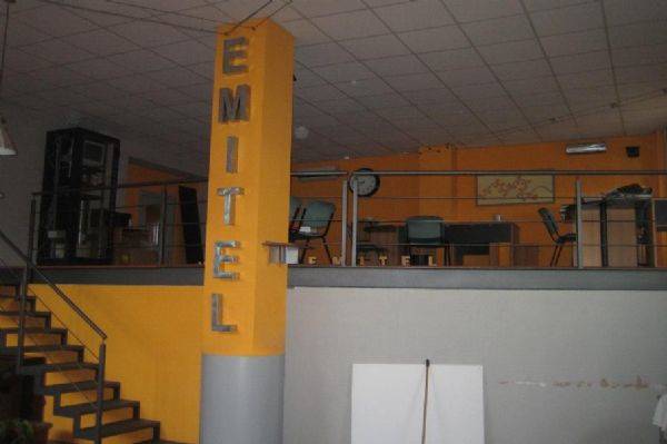 capannone la loggia marco sproccati 001.jpg