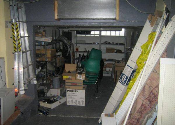 capannone la loggia marco sproccati 005.jpg