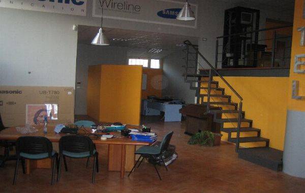 capannone la loggia marco sproccati 002.jpg