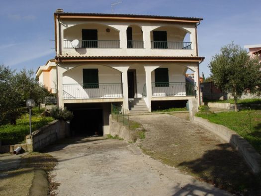 Casa semi indipendente abitabile a Castelsardo
