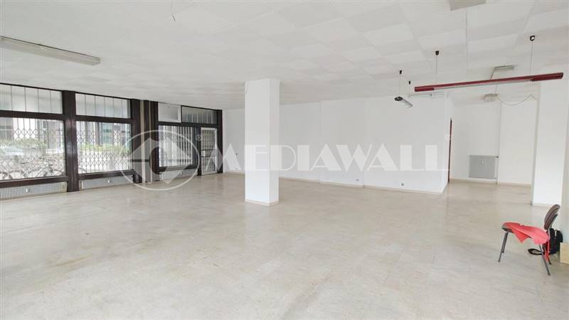 BR-109-NV 08 (16).jpg