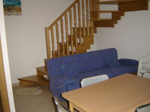 sogg. pranzo con scala per mansarda