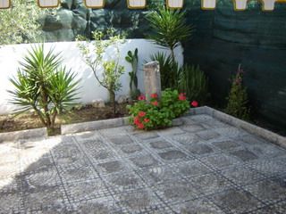 particolare giardino retro