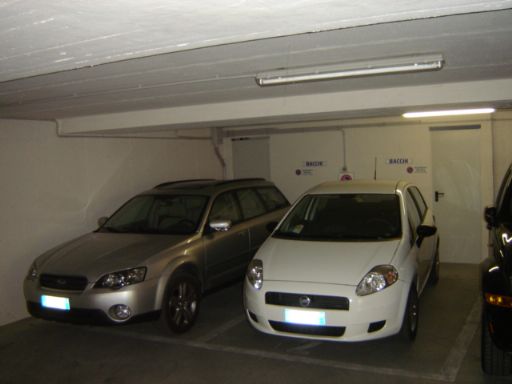 2 posti auto  + cantinette