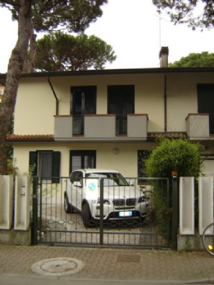 esterno + posto auto