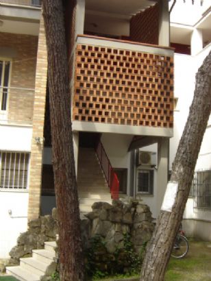 area cortilizia con posto auto