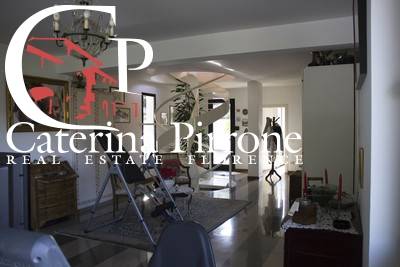 Massarosa vendesi villa con vista mare