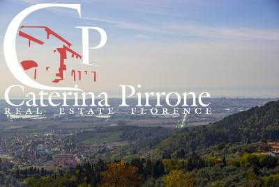 Massarosa vendesi villa con vista mare