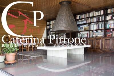 Massarosa vendesi villa con vista mare