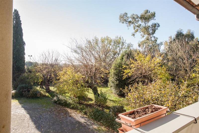Fucecchio vendesi villa con parco