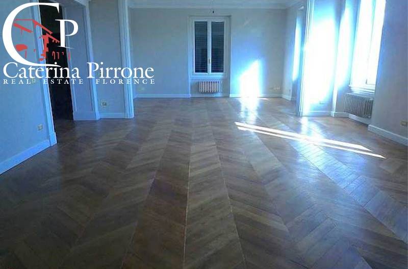 Firenze Centro vendesi appartamento signorile con