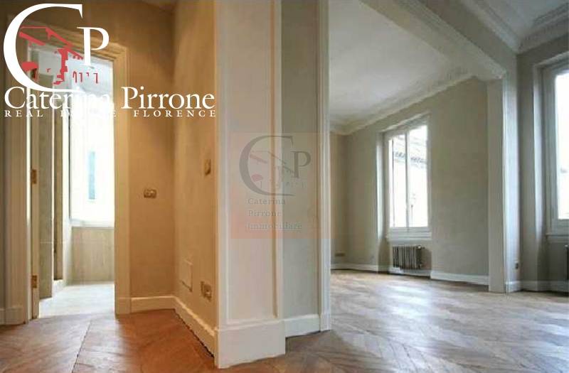Firenze Centro vendesi appartamento signorile con