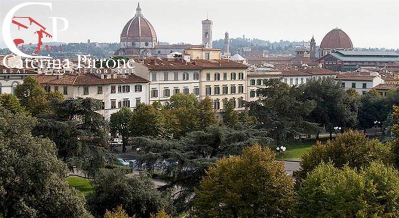 Firenze Centro vendesi appartamento signorile con