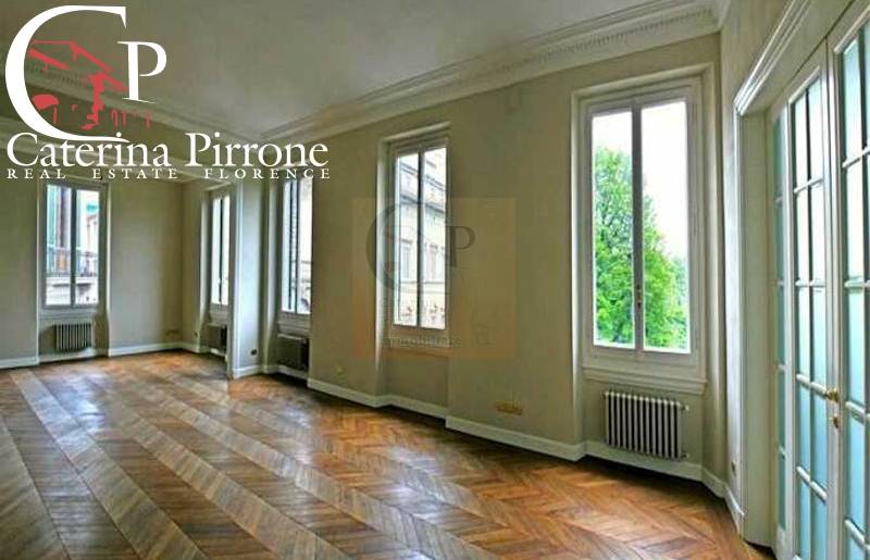 Firenze Centro vendesi appartamento signorile con