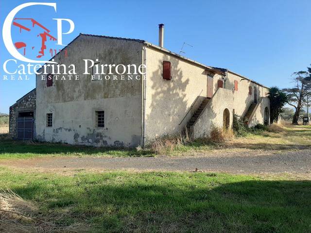 Vada campagna vendesi casale con terreno