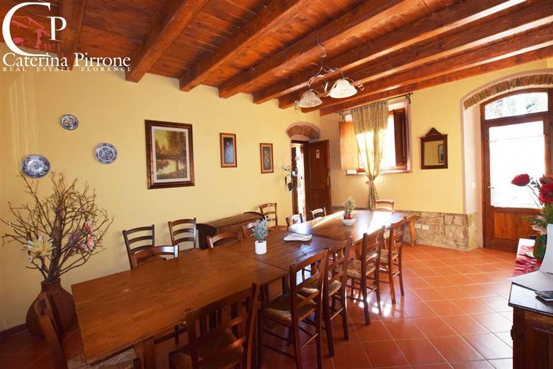 GREVE IN CHIANTI VENDESI PORZIONE DI COLONICA