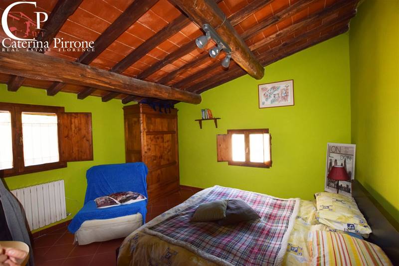 GREVE IN CHIANTI VENDESI PORZIONE DI COLONICA