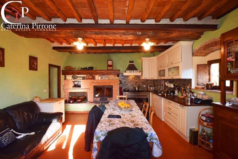 GREVE IN CHIANTI VENDESI PORZIONE DI COLONICA