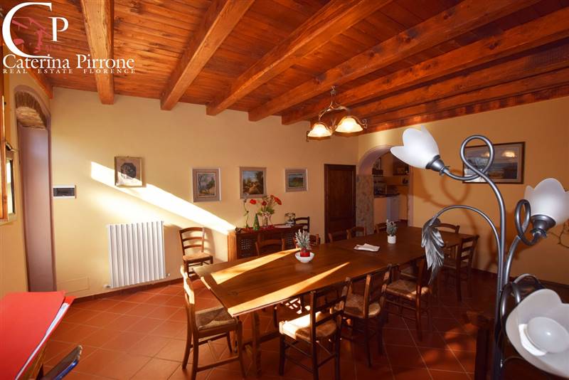 GREVE IN CHIANTI VENDESI PORZIONE DI COLONICA