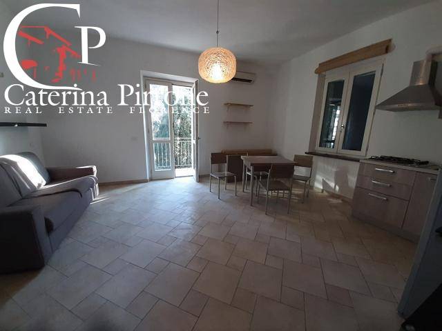 Vada vendesi monolocale con giardino