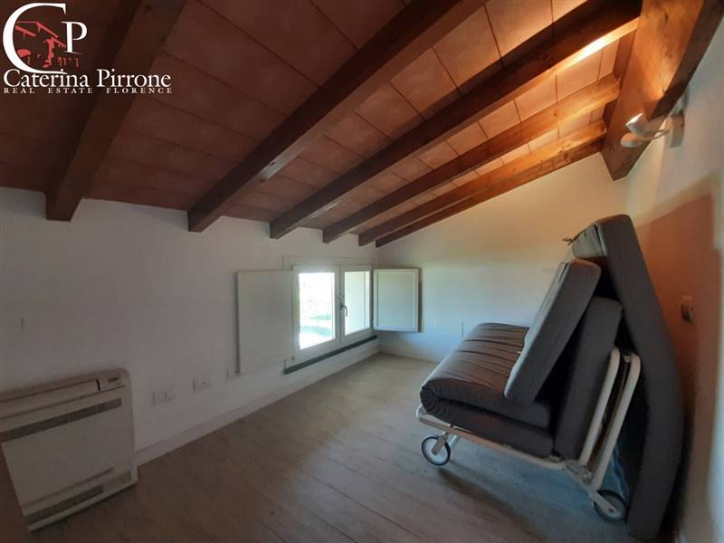 Vada vendesi terratetto con giardino