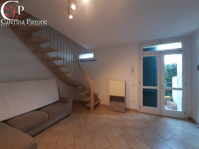 Vada vendesi terratetto con giardino