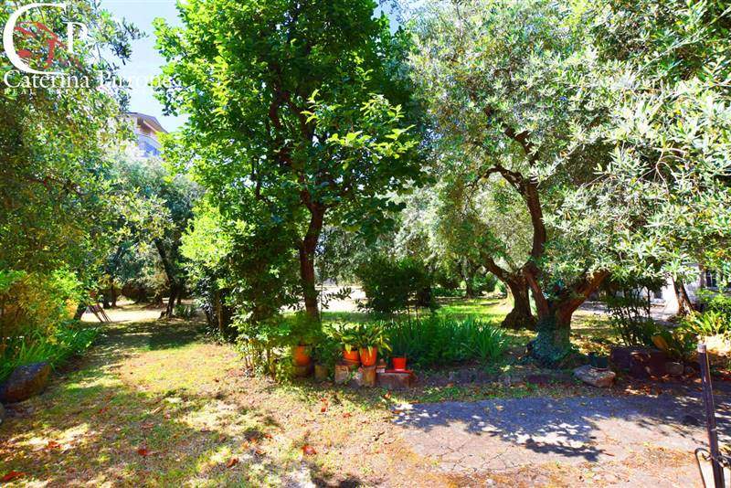 Sesto Fiorentino vendesi villino da ristrutturare