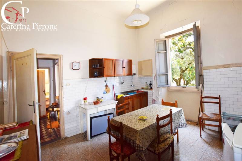 Sesto Fiorentino vendesi villino da ristrutturare